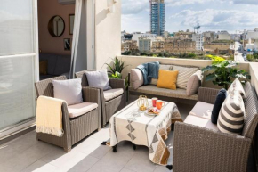 Duplex Penthouse with 3-bedrooms, 2 sofa beds and terrace, close to the sea